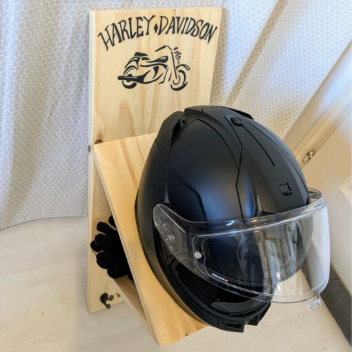 support-rangement-casque-equipement-moto-bois-artisanal